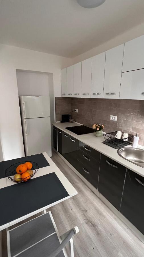 Ferienwohnung Cotroceni Studio Bukarest Exterior foto